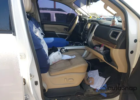 2017 Nissan Titan Xd Sl Diesel z USA, uszkodzony, nr VIN 1N6BA1F41HN511573